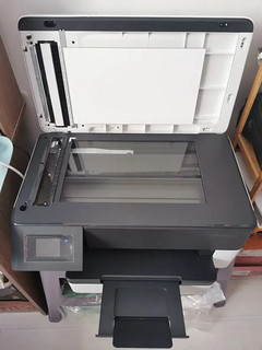 打印机可以无线连接打印，也可以彩印