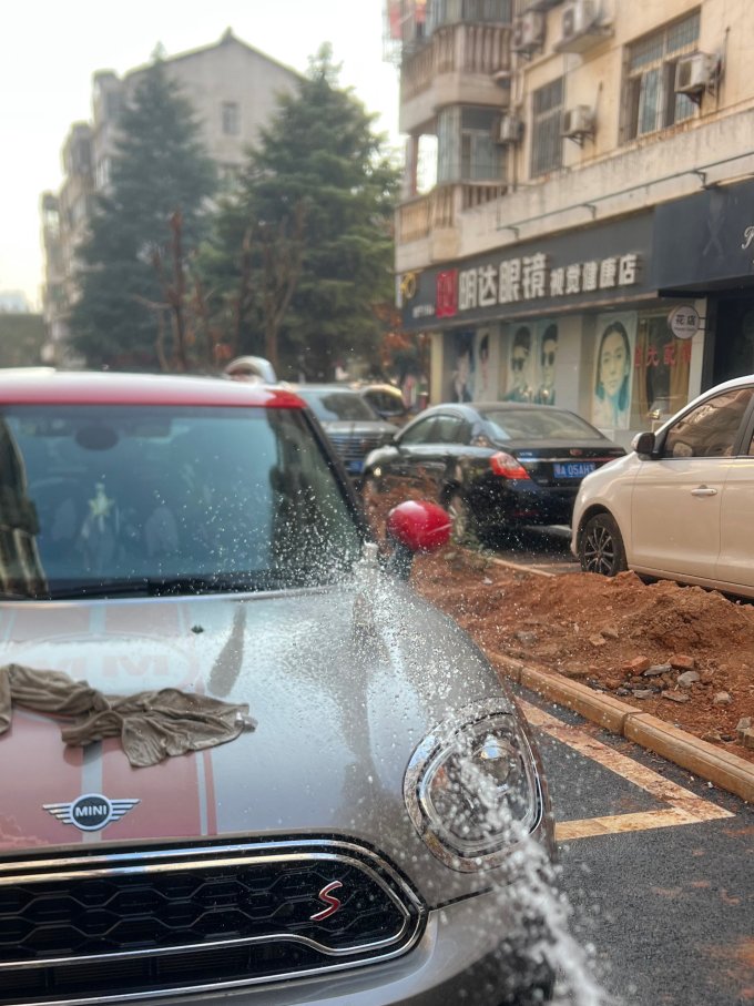 结义洗车器
