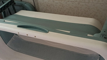 日常生活 篇八十八：硅胶折叠浴缸使用时间长了有渗色和霉菌怎么办，这次用84消毒液和无纺布彻底去除了！