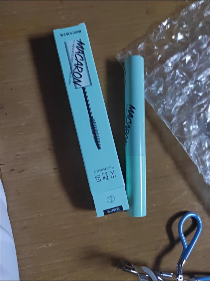 火烈鸟睫毛膏/睫毛滋养液