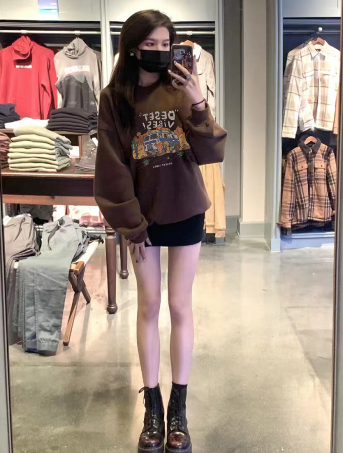 玩未女士卫衣
