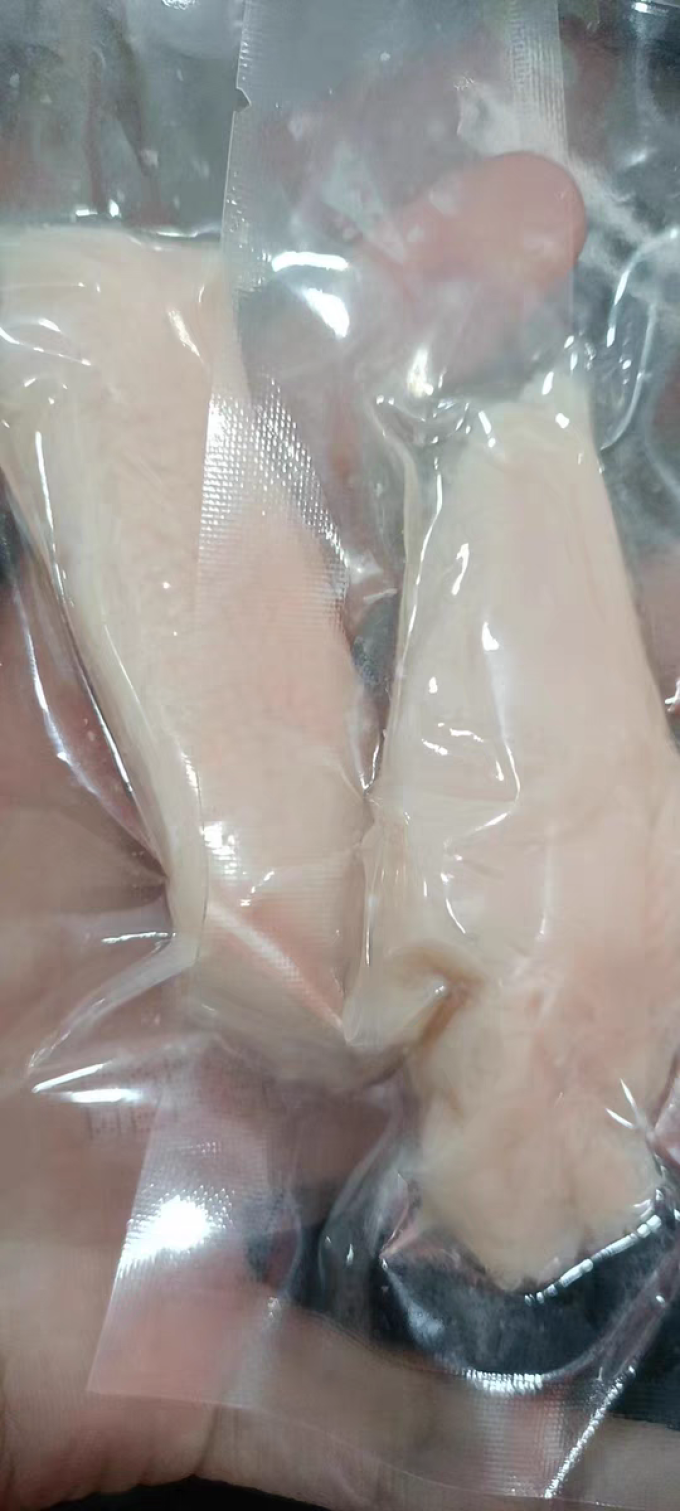 汪汪爱上猫狗粮