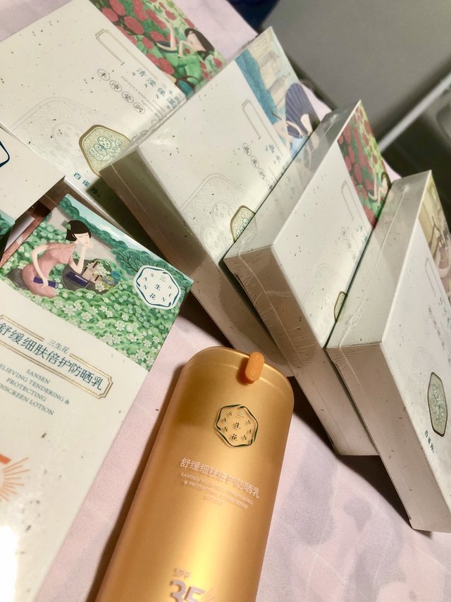 没用过,试试看,挺便宜的能补水就行,不指