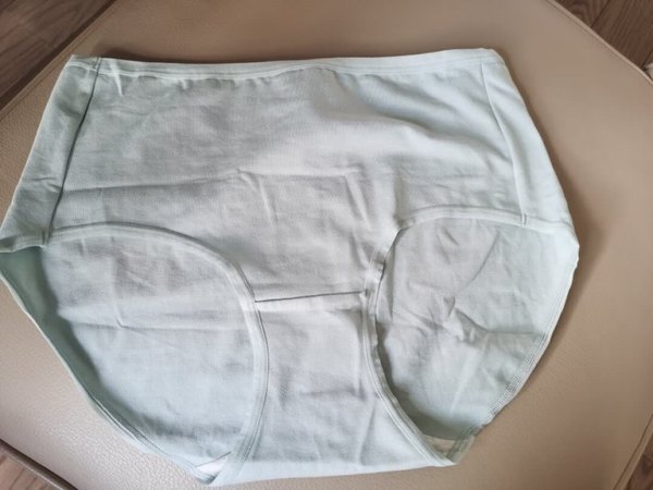 以前都是买舒雅内裤，价格很贵。这次看到欧