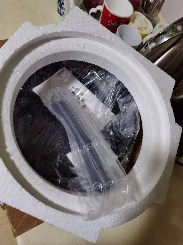 美人锅，实物与图片一致，实物漂亮。以前也