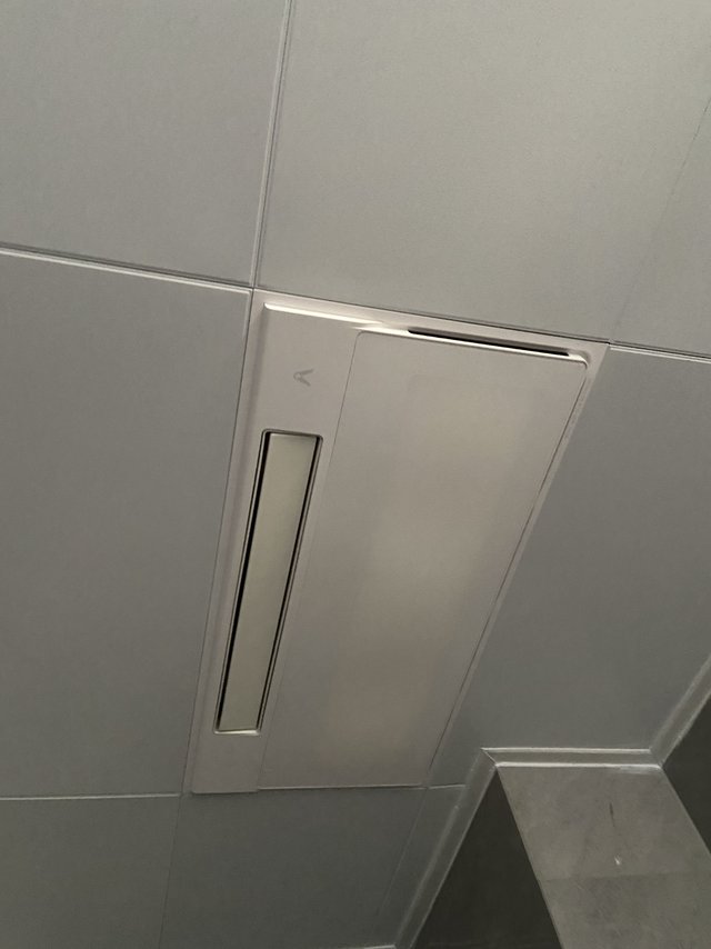 外观材质：外观挺好看的，因为位置的问题和