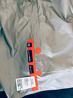 超值！700买的Nike ACG GORE-Tex冲锋衣