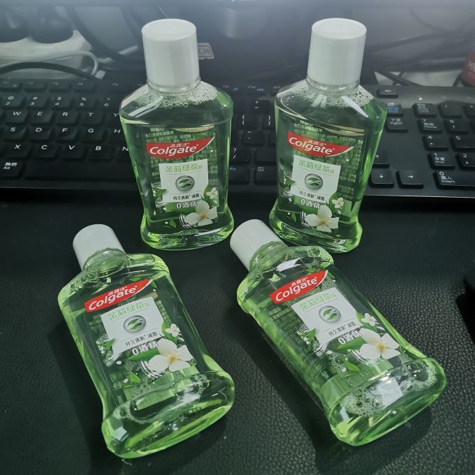 高露洁漱口水