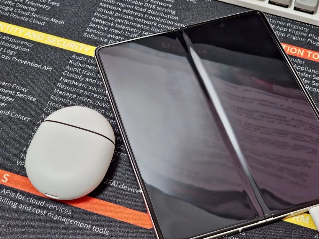 折叠屏、大屏 Android 真的好用吗？用过之后，他们这么说……