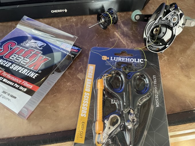 LUREHOLIC剪刀