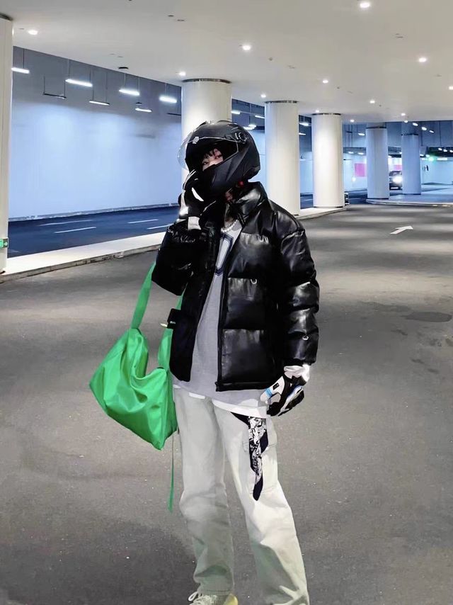 超级厚实的面包服