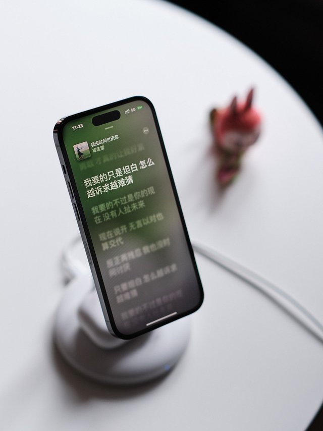 🔋这可能是最优雅的充电方式