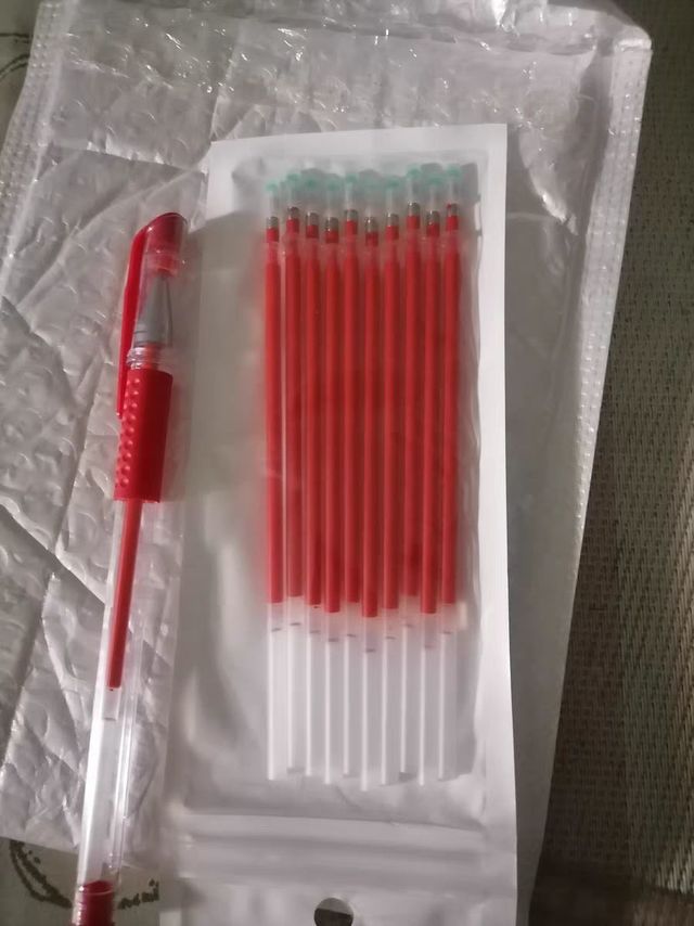 超级实惠好用的红笔芯噢