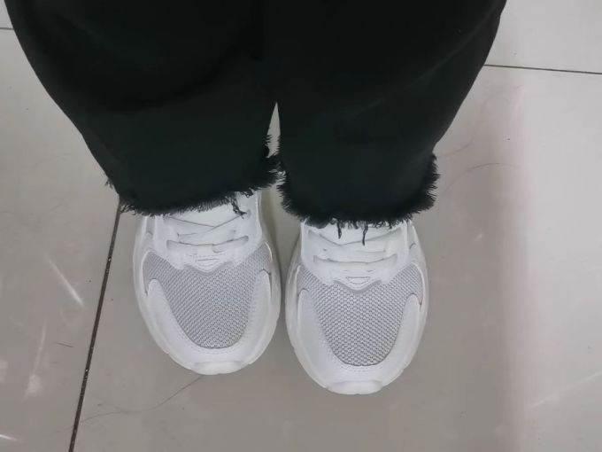 休闲运动鞋