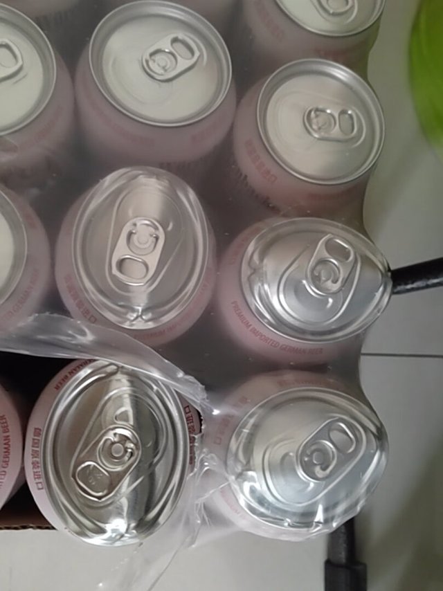 韵达快递速度还蛮快的，就是有4罐变形了