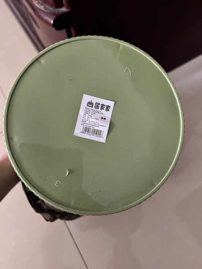 垃圾桶