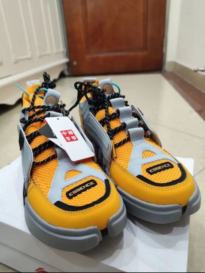 李宁休闲运动鞋