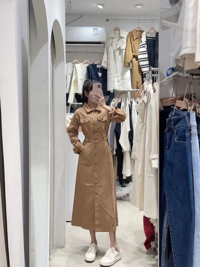 女士风衣