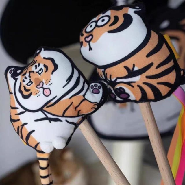 胖虎猫咪当然要配一个胖虎逗猫棒喽～