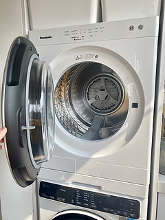 两个品牌洗烘机放在一起也毫无违和感！！