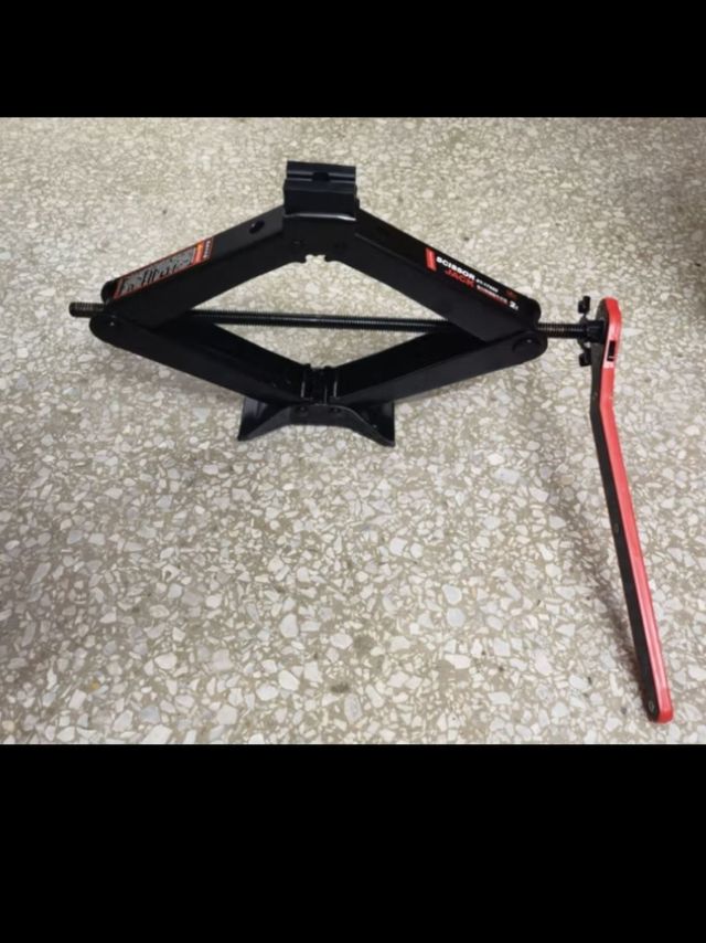 汽车备用工具不能少