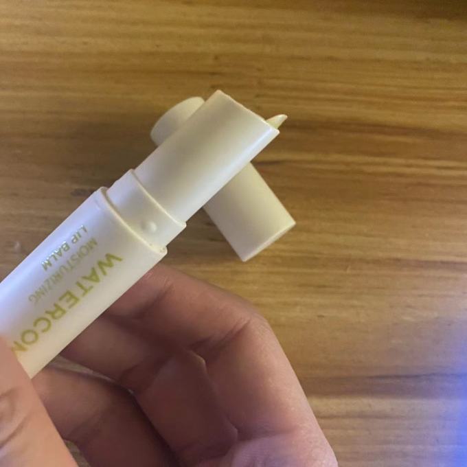 水之蔻润唇膏