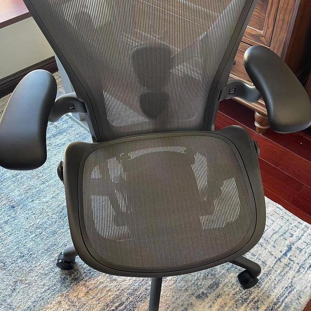 HermanMiller Aeron一周体验