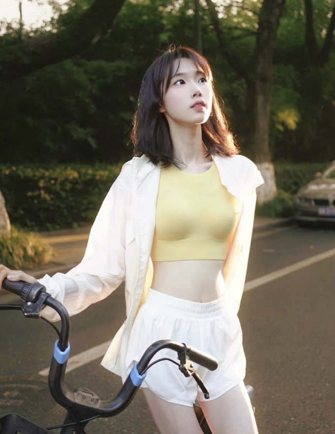 暴走的萝莉女士运动内衣