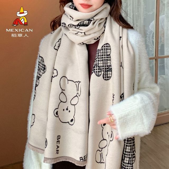 时髦的冬天跟软软萌萌的围巾绝配