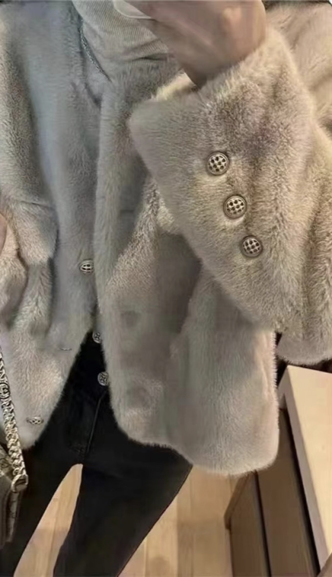 女上装