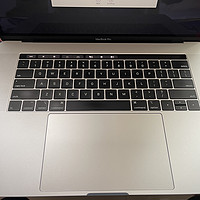 美亚的Macbookpro2018款15.4寸高配笔记本