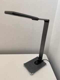 给孩子买的护眼灯，感觉不错