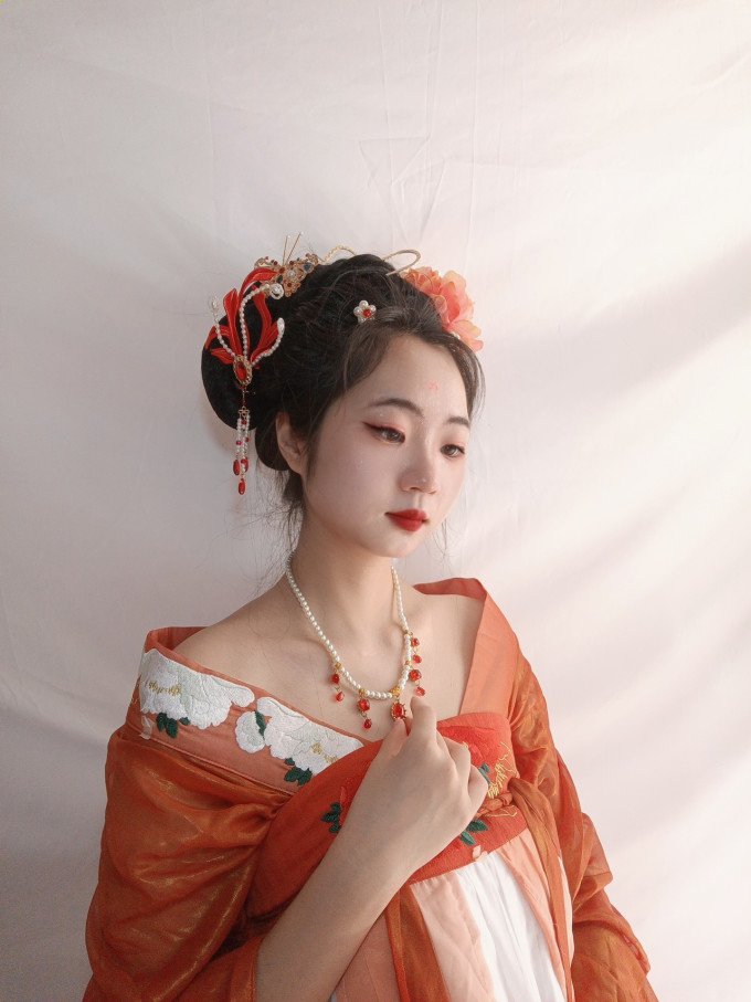 三雨集汉服