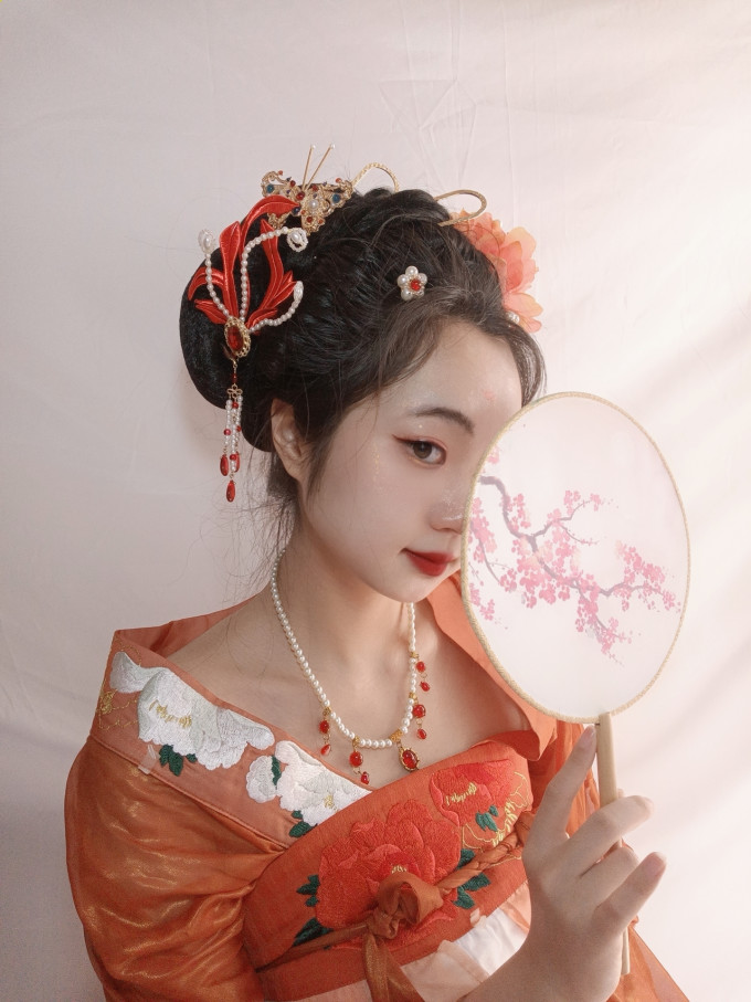 三雨集汉服