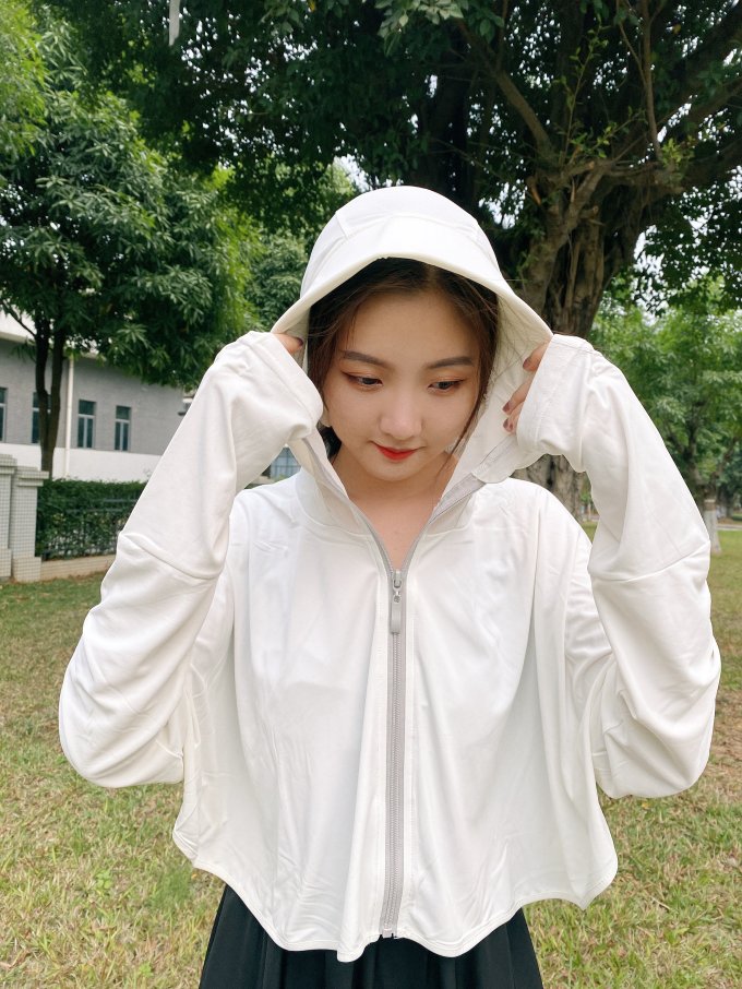 宝娜斯女士短外套