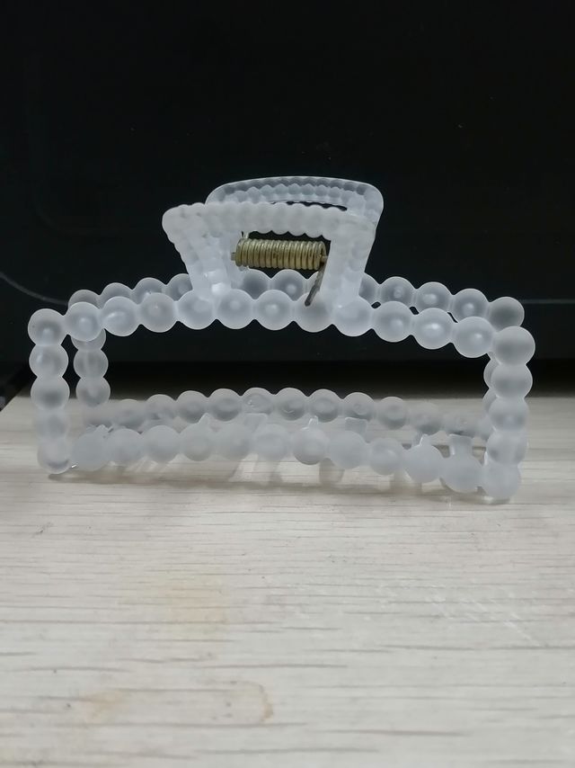 方便又实惠，磨砂质感的鲨鱼夹