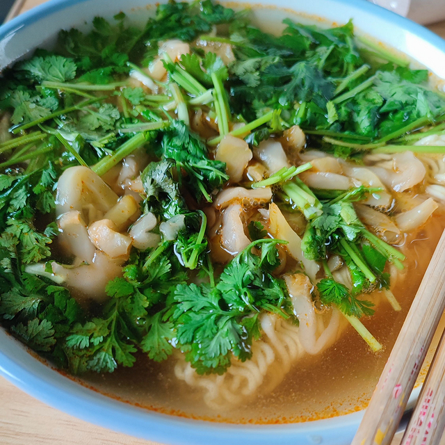 吃腻了山珍海味，偶尔也可以来包泡面🍜