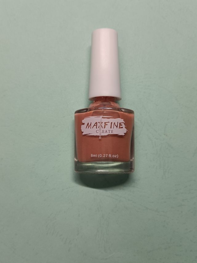 嫩嫩的可撕拉指甲油