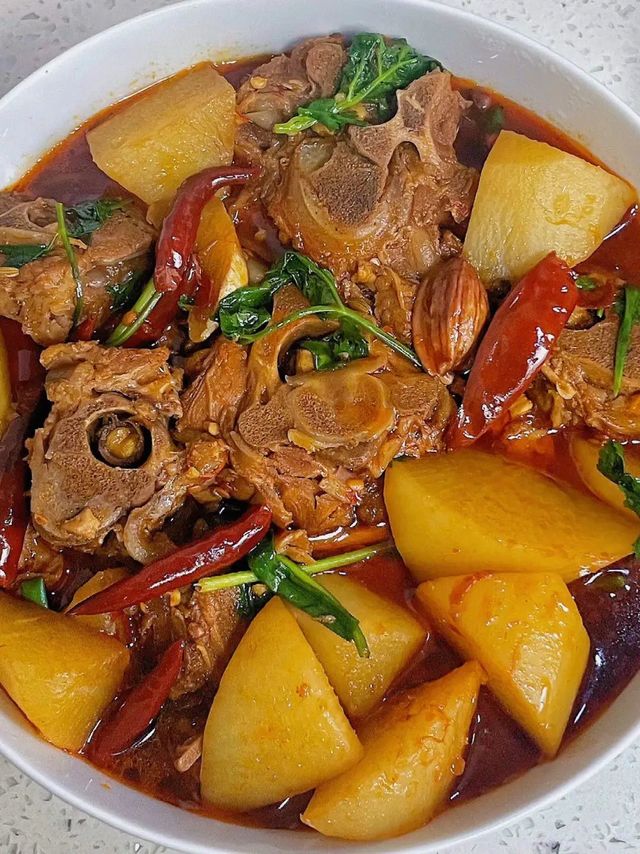 土豆炖羊蝎子，冬季进补