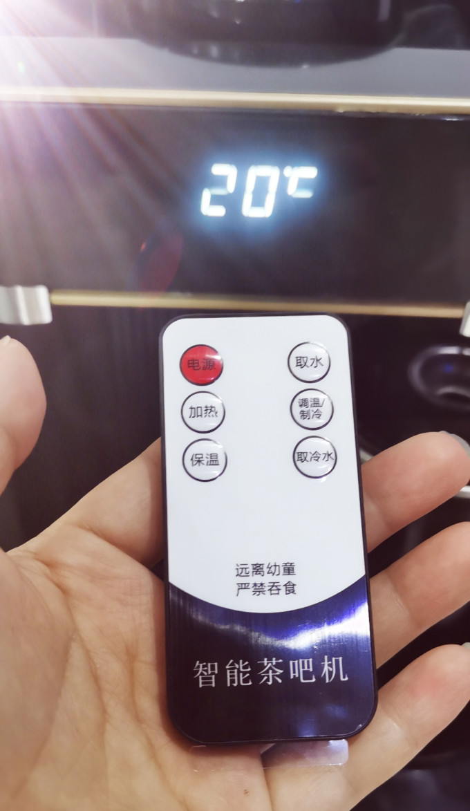 奥克斯饮水机