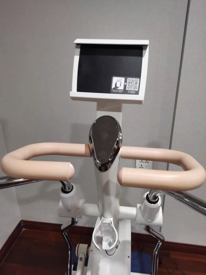 ‌赤兔品牌‌是一个源自中国的品牌，主要生产和销售各种运动健身器材和运动鞋类产品。赤兔品牌的产品线包括折叠跑步机、家用跑步机、机械跑步机、智能跑步机、商用跑步机、划船机、电动跑步机、划船器等健身器材，以及各种跑鞋和运动鞋。赤兔品牌以“踏实、拼搏、责任”为企业精神，坚持诚信、共赢、开创的经营理念，深受用户喜爱‌1。椭圆机
