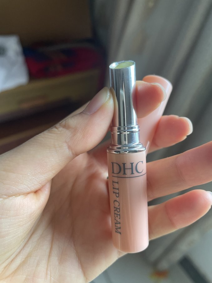 dhc唇膏咋样(dhc唇膏唇炎事件)