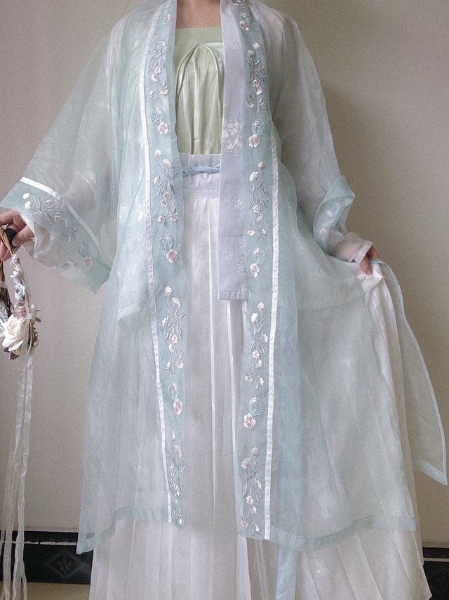 超级春天的仙女汉服