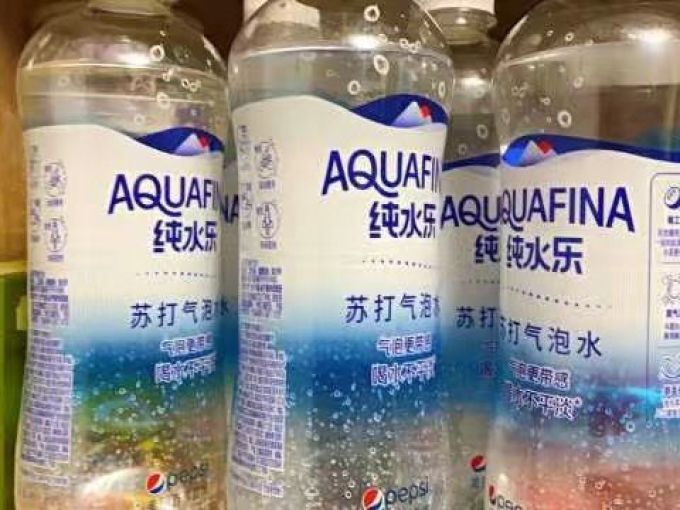 纯水乐起泡饮用水
