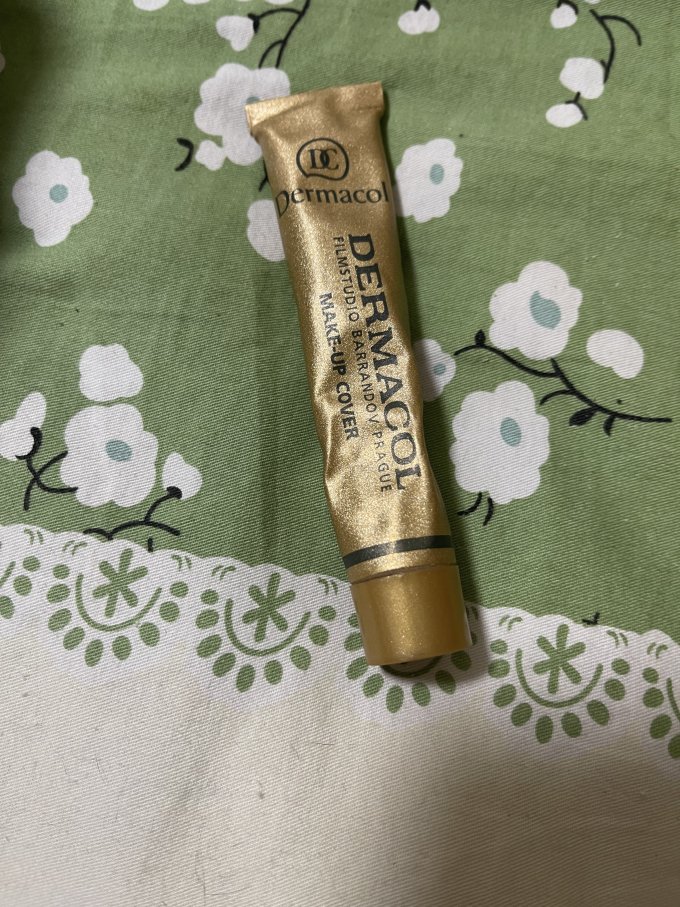遮瑕膏