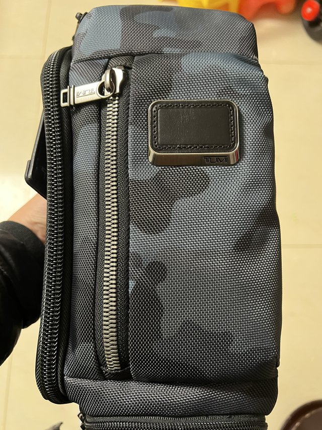 TUMI胸包拔草 挺好也不好