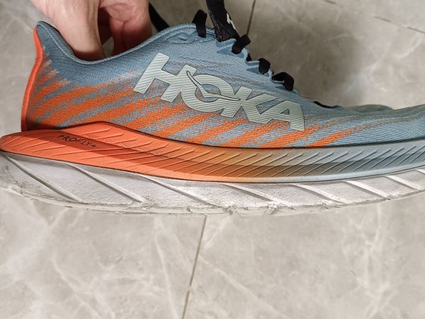 hoka 马赫5 400公里 第一个半马
