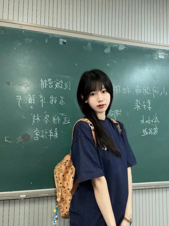 女士T恤