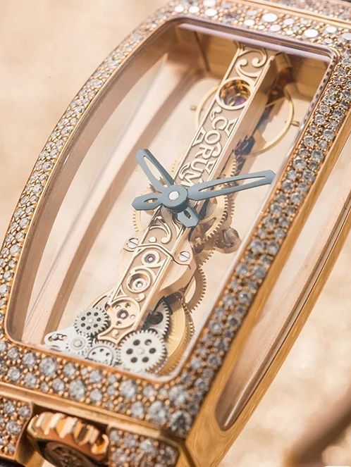 ​Corum—金桥系列女装手动腕表