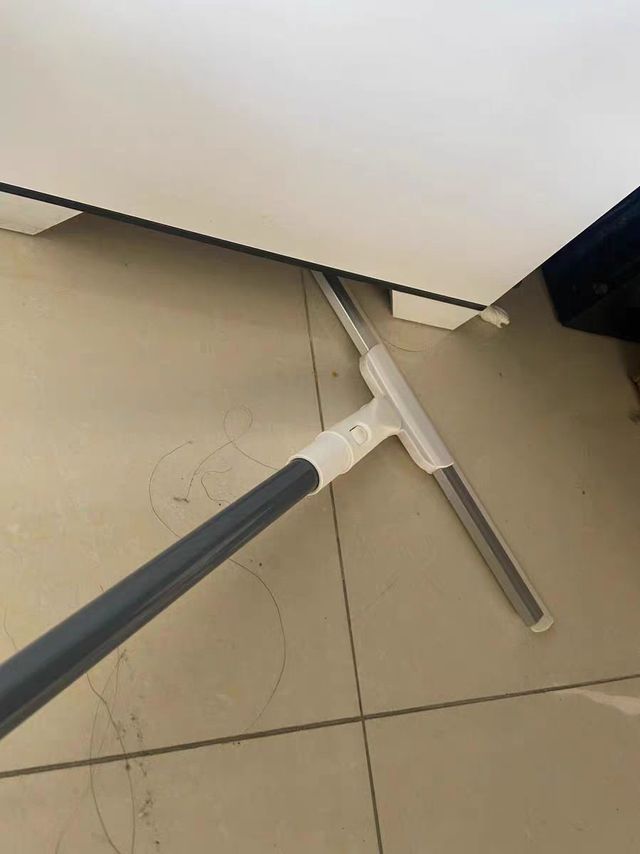 多用途魔术扫把，可以骑